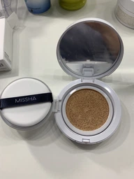 Увлажняющее тональное средство №21 Missha M Magic Moisture Cushion Moist Up SPF50+/PA+++ 15 g (1480118КР) фото от покупателей 4