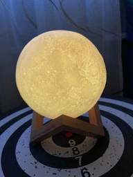 Современный Ночник настольный 3D Moon Light Lamp Луна аккумулятор 16 цветов фото від покупців 1