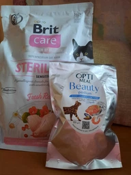 Сухий корм з кроликом Brit Care Sterilized Sensitive Бріт Каре для стерилізованих котів з чутливим травленням 2 кг + наповнювач в подарунок (8595602540761) фото від покупців 7