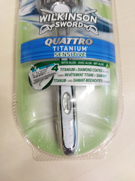 Бритва для гоління Wilkinson Sword Quattro Titanium Sensitive 2 картриджі (4027800536269) фото від покупців 4