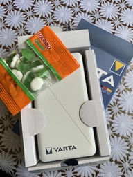 Varta Power Bank Energy 10000 мАч оснащенный усовершенствованной технологией безопасности c зарядным кабелем фото от покупателей 13