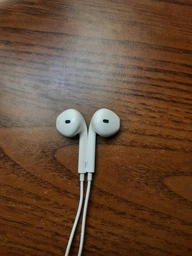 Наушники Apple iPhone EarPods with Mic 3.5 мм (MNHF2ZM/A) фото от покупателей 5