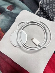 Беспроводное зарядное устройство Apple MagSafe Charger White (MHXH3ZE/A) фото от покупателей 9