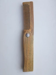 Деревянная складная расческа Life care instrument 18 х 2,5 см фото от покупателей 7