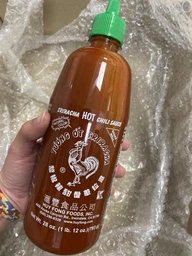 Соус шрирача Sriracha Huy Fong остро-сладкий 793г