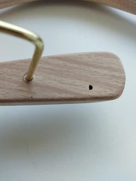 Плечики Mainetti Group серия Perfetto Wood 44 см пластмассовые под дерево фото от покупателей 3