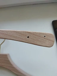 Плечики Mainetti Group серия Perfetto Wood 44 см пластмассовые под дерево фото от покупателей 1