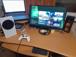 Игровая консоль Microsoft Xbox Series S (889842651386)