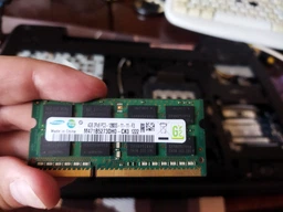 Оперативная память Samsung SODIMM 4Gb DDR3 1333MHz PC3-10600 CL9 (M471B5273CH0-CH9) фото от покупателей 11