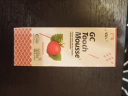 Ремінералізуючий захисний крем GC Tooth Mousse для чутливих зубів з смаком полуниці та дині фото от покупателей 7