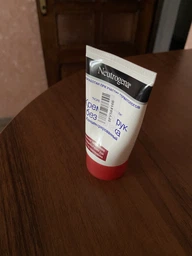 Крем для рук Neutrogena Норвежская Формула без запаха концентрированный 50 мл (3574661133911/8002110383709) фото от покупателей 5