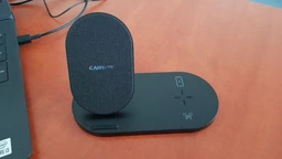 Бездротовий зарядний пристрій Canyon WS-202 2 в 1 QI Black (CNS-WCS202B) фото від покупців 2