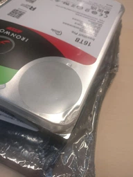 Жесткий диск 3.5" Seagate IronWolf Pro 18TB SATA 256MB (ST18000NE000) [105236] фото от покупателей 17