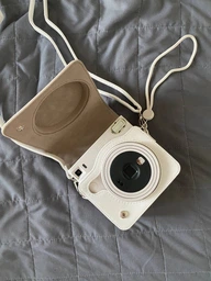 Чехол для фотокамеры Instax SQ 1, SQ 6, SQ 40 FujiFilm INSTAX SQUARE SQ1, SQ6, SQ40 белый (2610001)