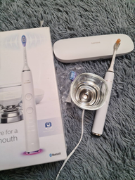 Электрическая зубная щетка PHILIPS Sonicare HX9917/88 Diamond Clean Smart 9400 фото от покупателей 4