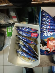 Упаковка лакомств для котов Purina Felix Party Mix Ориджинал Микс со вкусом курицы, печени и индейки 8 шт по 60 г (7613287631466) фото от покупателей 2