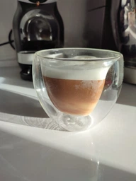 Капсульная кофеварка Nescafe Dolce Gusto Mini Me EDG155.BG Черно-серая фото от покупателей 1