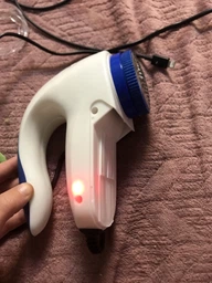 Машинка для удаления катышков Lint Remover YX-5880 от сети 220в с насадкой для чистки белый с синим