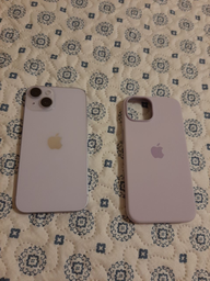 Мобильный телефон Apple iPhone 14 128GB Starlight (MPUR3RX/A) фото от покупателей 18