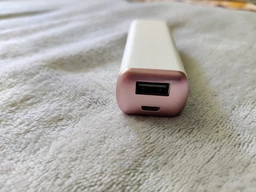 Павербанк Mophie Power Reserve 2600mAh rose gold фото від покупців 5