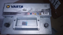 Автомобільний акумулятор Varta Silver Dynamic 63А (+/-) D39 (610EN) (563401061) фото від покупців 5