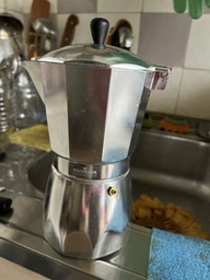 Кофеварка гейзерная Maxmark MKAL109 450 мл 9 чашек фото от покупателей 3