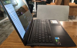 Ноутбук ASUS Vivobook Pro 15 OLED M6500QC-MA086 (90NB0YN1-M00710) Quiet Blue / AMD Ryzen 7 5800H / RAM 16 ГБ / SSD 1 ТБ / nVidia GeForce RTX 3050 фото от покупателей 9