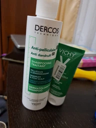 Шампунь Vichy Dercos усиленного действия против перхоти для жирных волос и раздраженной кожи головы 390 мл (3337871331290) фото от покупателей 17