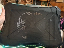 Охолоджувальна підставка для ноутбука Esperanza EGC110 Xalok Black/RGB фото від покупців 3