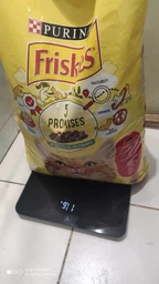 Сухой корм для взрослых кошек Purina Friskies с говядиной, курицей и овощами 10 кг фото от покупателей 14