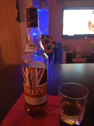 Алкогольный напиток Bell's Spiced 0.7 л 35% (5000387906907)