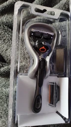 Станок для гоління чоловічий (Бритва) Gillette Fusion5 ProGlide Flexball з 2 змінними картриджами (7702018390816) фото від покупців 12