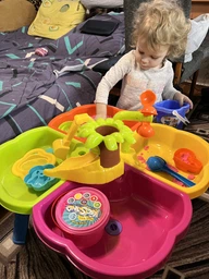 Столик песочный с набором, лейкой и стульчиком, разноцветный, KINDER WAY. (01-121-1)