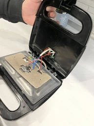 Сэндвичница (бутербродница) Domotec MS-7777 с антипригарным покрытием 750W Черная фото от покупателей 1