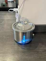 Фонтан-поїлка для котів і собак NPET WF210 1.5L з нержавіючої сталі з підсвіткою (112-METAL) фото від покупців 2