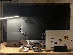Монитор 41.5" Asus ROG Swift OLED PG42UQ (90LM0850-B01170) 4K OLED Gaming Monitor UHD / 138Hz / 0.1ms / HDMI 2.1 / True 10-Bit / DCI-P3 98% / G-SYNC Compatible / Console Ready фото от покупателей 3