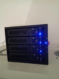 Бекплейн Chieftec 3x5.25" - 4x3.5" HDDs Hot-Swap Metal (CMR-3141SAS) фото от покупателей 2