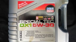 Синтетическое моторное масло Liqui Moly Special Tec DX1 5W-30 4л (20968)