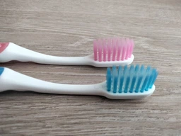 Зубная щетка Colgate Slim Soft для защиты десен 2 шт (8714789993829) фото от покупателей 8