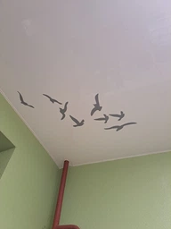 Наклейки на натяжна стеля «Летять пташки» ТМ Designstickers (50613890) фото від покупців 6