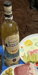 Текіла Jose Cuervo Tradicional Reposado 0.7 л 38% (7501035012219) фото від покупців 1