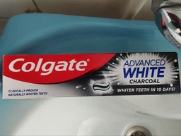 Зубная паста Colgate Advanced White с древесным углем 75 мл (8718951253827) фото от покупателей 6