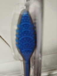Зубная щетка Colgate Зиг Заг Древесный уголь Средней жесткости Оранжевая (2170000000121) фото от покупателей 6