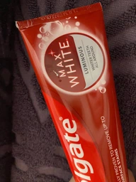 Зубна паста Colgate Max White Luminous 75 мл (8714789867632) фото від покупців 4
