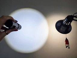 Ліхтар ручний акумуляторний NEO Tools LED CREE T6 + COB Чорний (99-033) фото від покупців 7