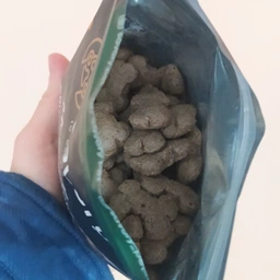 Хрустящие лакомства Savory для здоровья костей и суставов собак, кролик и черноплодная рябина 200 г (4820232631362)