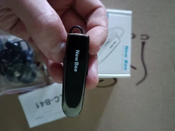 Гарнітура Bluetooth New Bee LC-B41 Black без чохла фото від покупців 5