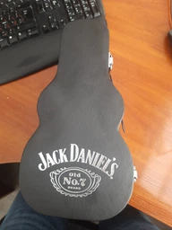 Теннесси Виски Jack Daniel's Old No.7 0.7 л 40% в футляре гитары (5099873704790) фото от покупателей 7