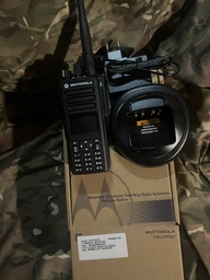 Рация портативная военная Motorola DP4800 VHF 5 Вт 2900 мАч 1000 каналов водонепроницаемая