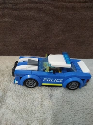 Конструктор LEGO City Полицейский автомобиль 94 детали (60312) фото от покупателей 7